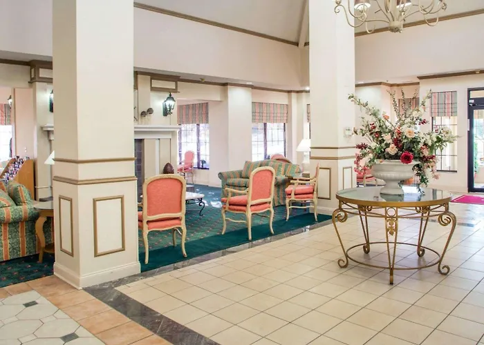 La Quinta & By Wyndham 3*