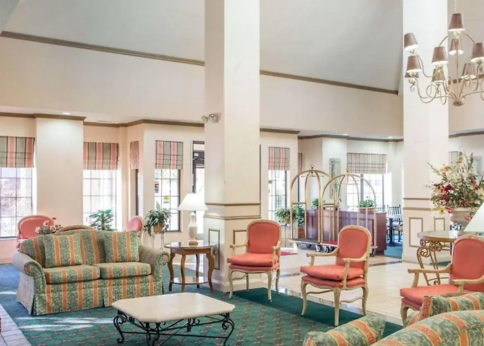 La Quinta & By Wyndham South Holland