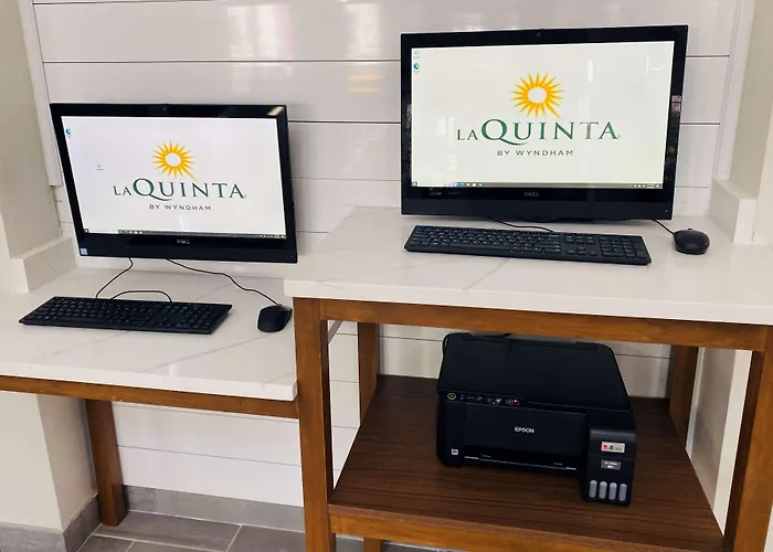 La Quinta & By Wyndham 3*