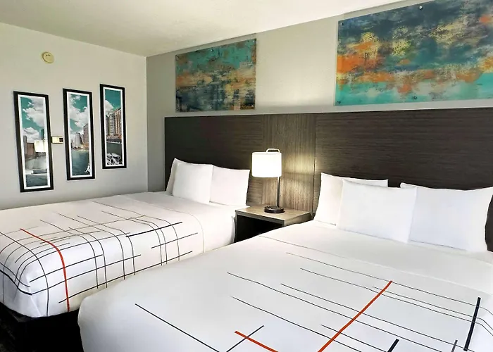 La Quinta & By Wyndham Hotel