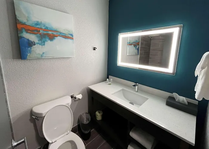 La Quinta & By Wyndham Hotel 3*