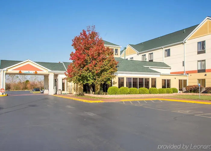 La Quinta & By Wyndham Hotel