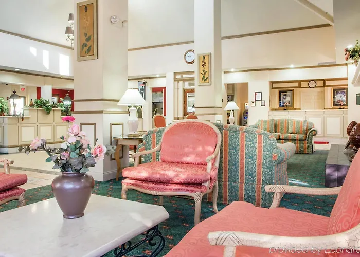 La Quinta & By Wyndham Hotel 3*